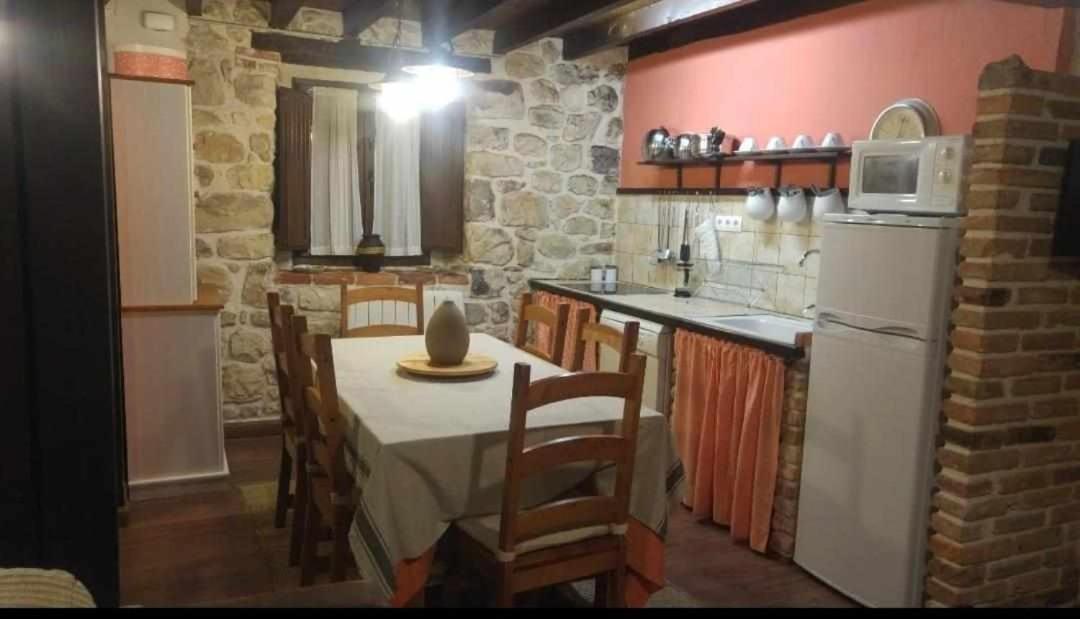 Vila La Gesta Picos De Europa Poo  Exteriér fotografie